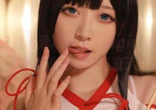 这不，这组高清写真里Asagiriai的护士服把看病都变成潮流了！