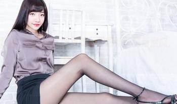 Beautyleg – Miya套图更新：发掘她长腿新潜能，下载之后别忘了低头！