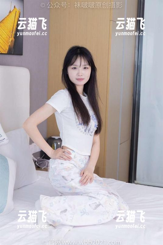 BoBoSocks袜啵啵 - 小甜豆的裸足写真集：偶尔的小叹息，花絮总是充满未知