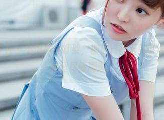 BoLoli菠萝社 – 不怕神仙打架，柳侑绮在玉藻前泳装无圣光图集里尽情撒泼。
