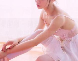 GIRLT果团网 – 精选系列：黄歆苑的连体衣，挖掘你的好奇心吧！