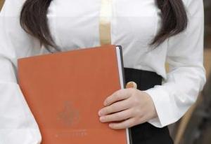 MFStar模范学院 – 海边的风打乱了发丝，妞妞koko高清照片里的每个瞬间都像在诉说，她才是那股清风。