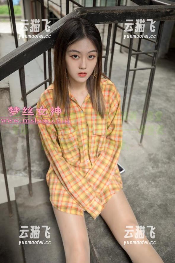 MSLASS梦丝女神 - 私拍应该叫“张莹专场”，青学女神的真实韵味——那些美图看得我心里小鹿乱撞。