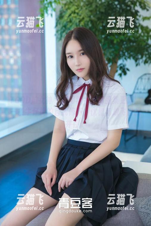 TGOD推女神 - 潇同学牛仔裤图集更新：一条牛仔裤的自我修养，优雅与放飞自我并存。
