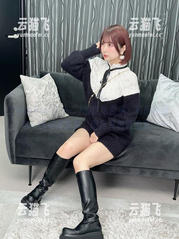 Tomiko(とみこ)的壁纸合集，私服自撮，每一张都有故事，但我只想看造型……