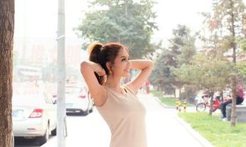 TuiGirl推女郎 – 看完纯小希的黑丝美图，我突然觉得黑色真是个神奇的色彩…
