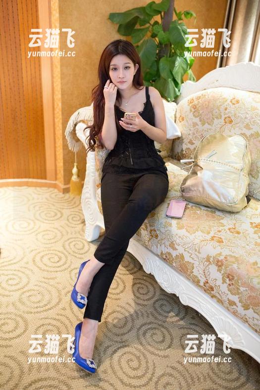TuiGirl推女郎-赵梦洁 TuiGirl推女郎 - 最新图集中,赵梦洁化身秘书,一言不合就飘走!