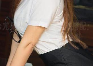 UGirls尤果网 – 内衣的巧妙搭配：在黛蓓琪的资源库里逛一逛