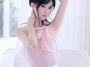 Xiuren秀人网 – 温柔如于诺诺ise，私房图包有种想要偷瞥又不想让她察觉的冲动。