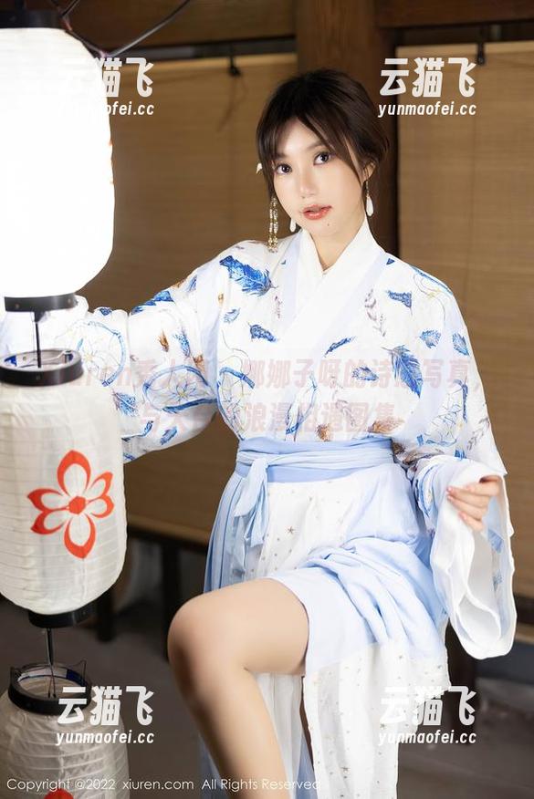 Xiuren秀人网 - 娜娜子呀的诗意写真，与天台的浪漫相遇图集