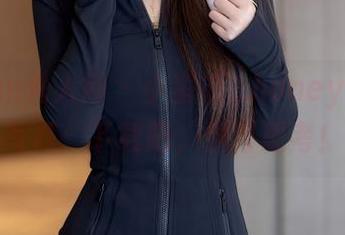 Xiuren秀人网 – 小蛮妖_honey的浴缸写真：下载吧，别再思考！