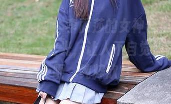 Xiuren秀人网 – 李丽莎的女神合集，图像里似乎亮着一丝光，让人不自觉想深入瞧瞧…呃，纯粹欣赏。