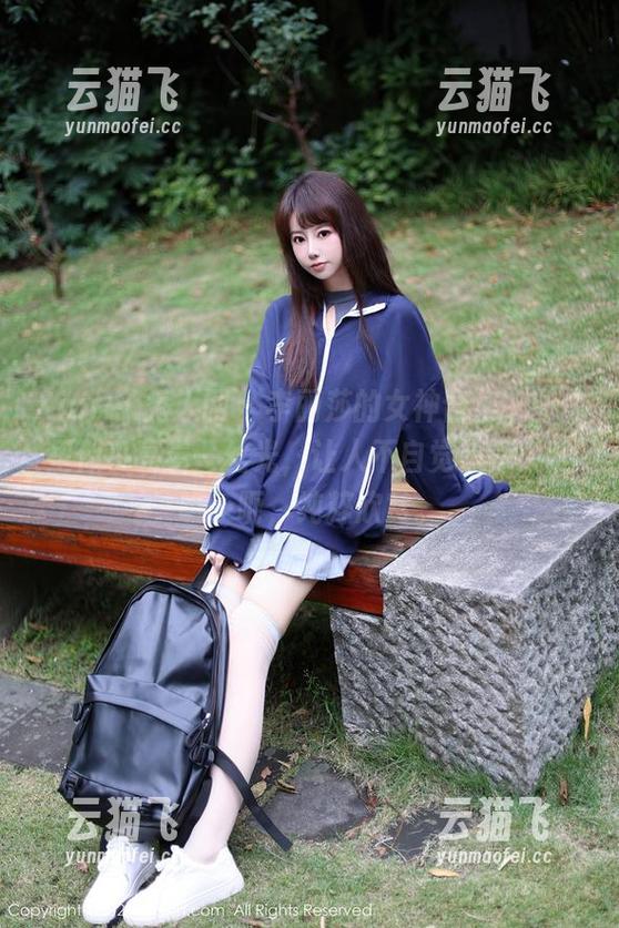 Xiuren秀人网 - 李丽莎的女神合集，图像里似乎亮着一丝光，让人不自觉想深入瞧瞧…呃，纯粹欣赏。