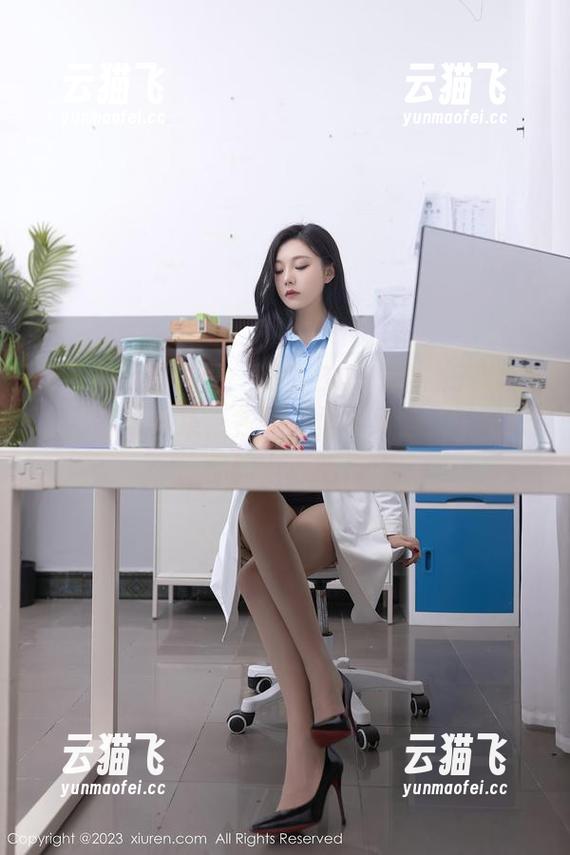 Xiuren秀人网 - 熊吖BOBO的袜子星球，原图写真集，各种风情大集合，准备好你的小心脏！