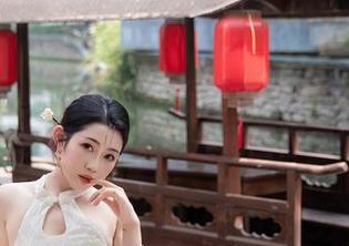 Xiuren秀人网 – 一份鹿小茜的专业——职业装福利图集！冲刺图像之旅！