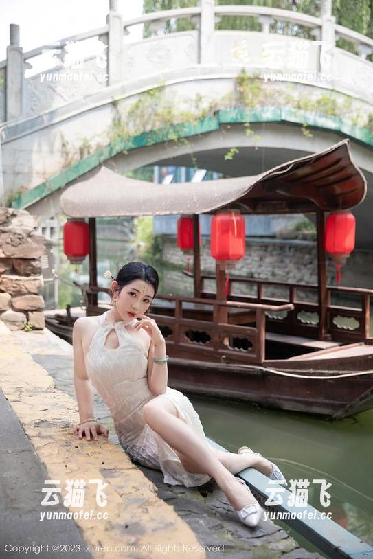 Xiuren秀人网 - 一份鹿小茜的专业——职业装福利图集！冲刺图像之旅！