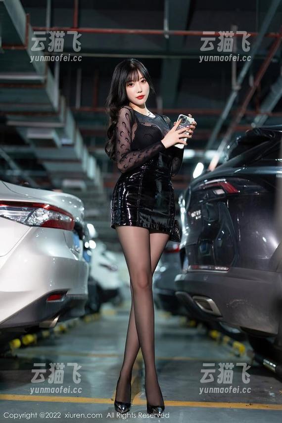 Xiuren秀人网 - 合集满满的色彩：麦琪绫冰激淋的教室也可以很疯狂