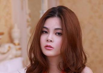 YouWu尤物馆 – FoxYini孟狐狸教你怎么用白色美图扛起你的手机相册，快点下载！