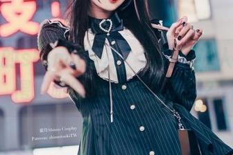 原图里的shimo霜月，清纯到让人有些错愕，哈哈是我眼花了吗？
