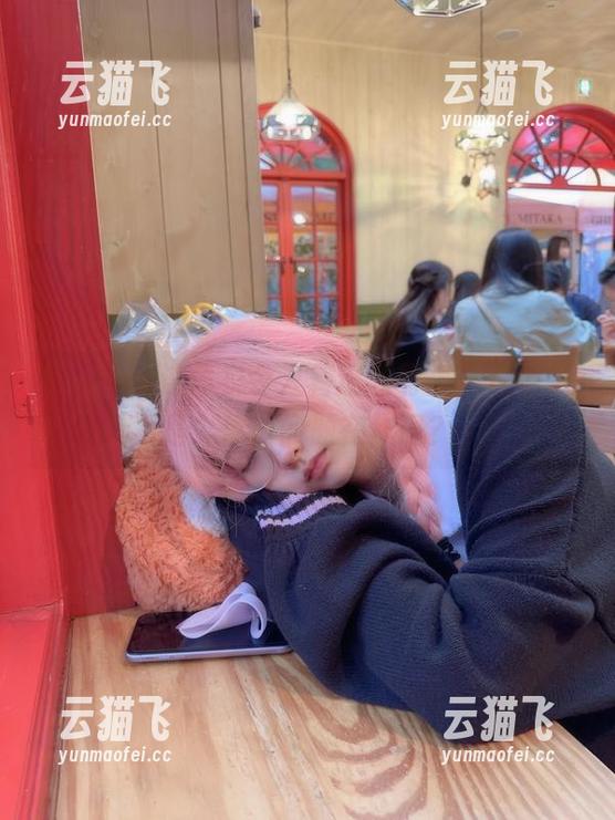 Wendy连体衣令人着迷的写真，难道只是个体型问题在作怪？
