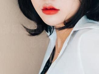 yeeun孙乐乐精选：变换之间，难道内衣也有情绪？