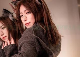 看一北亦北的女王Cos，这张图片的气质好像从古代走来了！