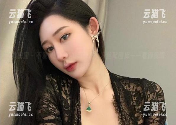 微密圈 - 不爱笑的赛琳的新作品，灰丝配图库——看得我眼睛都直了！