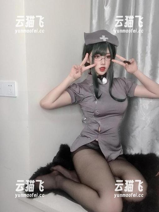 你十七鸽白色护士定制作品，一套衣服就能让你心磕！