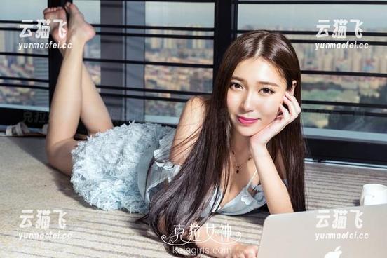 克拉女神 - 图库倒计时，抓紧时间，数着嘉萌脱鞋量脚的每一帧！