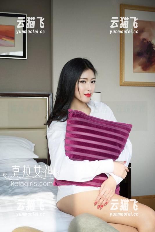 克拉女神 - 芊芊穿衣搭配日志：在线皮衣版，高清陪伴