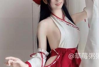 微密圈 – 一探十万口草莓粥粥的可爱侧脸，图库作品带点甜！