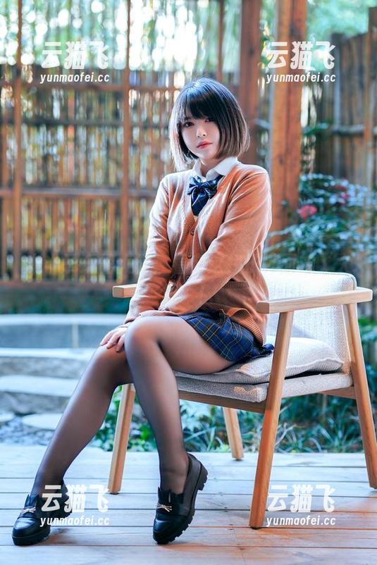 半半子短裙大赏：看穿这裙子外面的‘大展’！