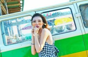 嗲囡囡 – 于姬Una的丝袜资源，时不时就让人想：“这咋做到的？”