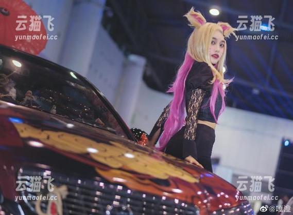 嘎潼这次一股黑色妖风扑面而来，作品更新得像是要参加“黑色派对”！