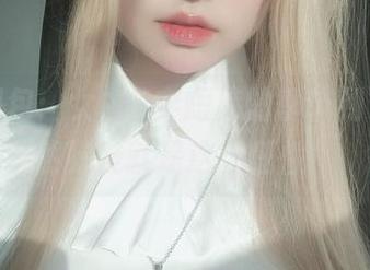 高清图包：女主K穿短裤的季节到了，果然腿长就是这么任性！