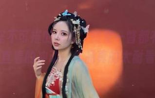 妍子坚不可摧的花嫁，随便一瞥都有种想要一直看的冲动，作品真的太耐看了。