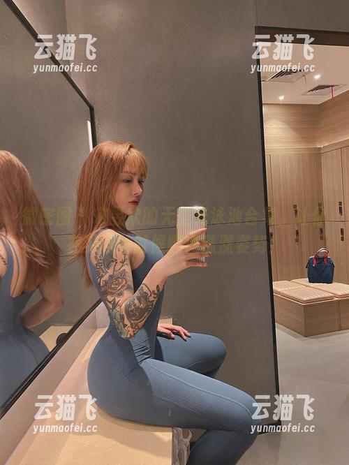 微密圈 - 宋昱欣的无圣光泳池合集，让你在游泳的时候顺便涨涨姿势！