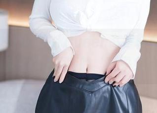 尤蜜荟 – 揭晓左冰Queen高跟鞋私拍合集，难道她是隐藏版的‘鞋界女神’？