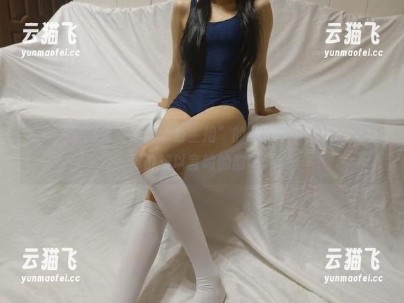 来，一起翻看“想要个公主抱”的和服写真全集，感受那份难以言喻的韵味。