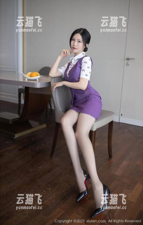 打开抖娘利世的图包，嗨！这条蕾丝吊带裙cos效果也太绝了吧？