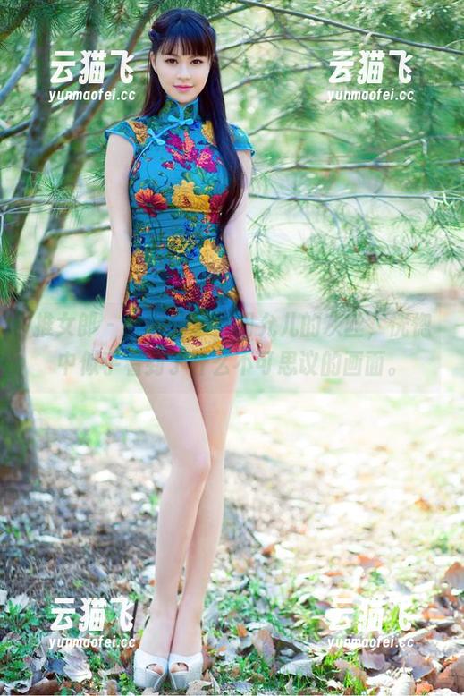 推女郎 - 套图分享：胡允儿的灰丝，恍惚中似乎看到了什么不可思议的画面。