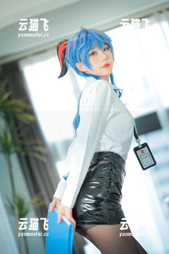 突然发现，无影喵喵的写真资源，剧情里藏着又一个宝藏甲壳虫！