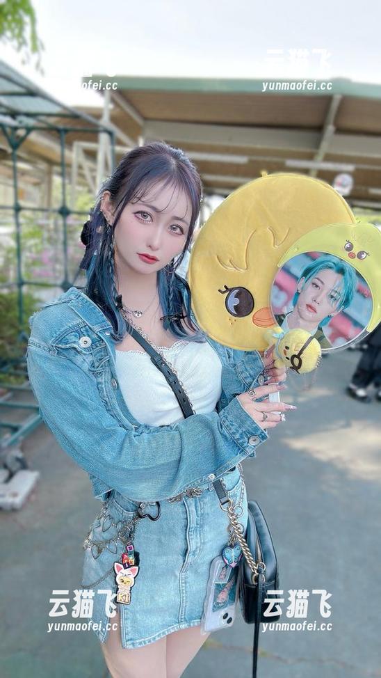 瞧瞧最新狐娘巫女，月城委员会，真是魔女的气质啊，不知不觉中就沉迷了。