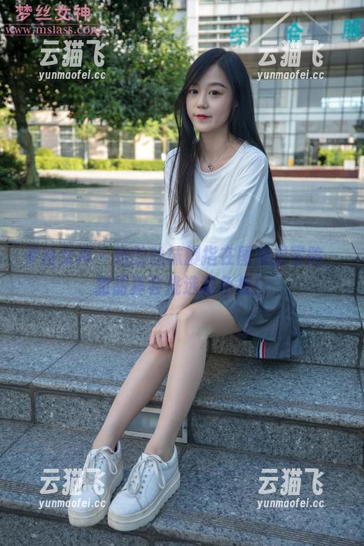 梦丝女神 - 她的丝袜脚指在图集里冒险，甜甜真会挑选调色板！