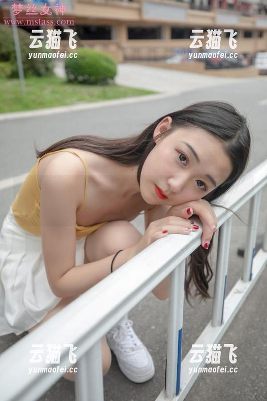 梦丝女神 - 雪馨的粉色回忆图包——翻开这一页，像是记忆里最美的泡泡糖味道。