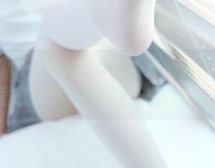 森萝财团 – 分享Sia的居家系列，原来家里的每个角落都可以当模特！