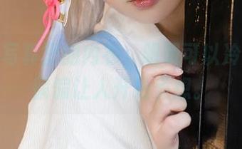 樱梨梨写真里的内衣，明明可以冷漠，却偏偏让人开始多想。