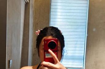微密圈 – 水蜜桃米米的少女图包，跑题的话说不定会更有趣呢。