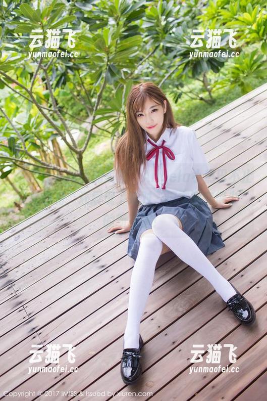 爱蜜社 - 镂空的美图，Angela小热巴不止是秀身材，还展现了她对“把衣服穿得少”的新理解！