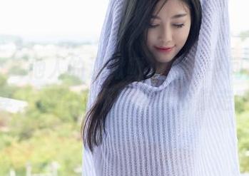 爱蜜社 – 他人的泥鳅鳅：黑丝中间加美图分享，不怕你不看，就怕你走哦！